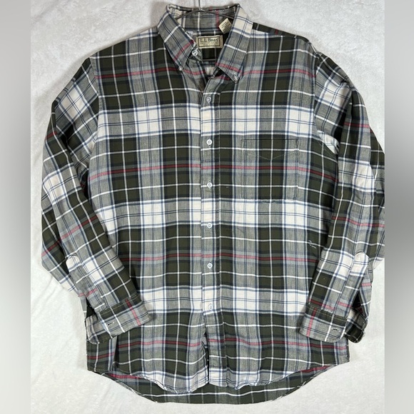 L.L. Bean Vintage Made in USA Medium Broken In Green and White Plaid Shirt - Picture 2 of 9